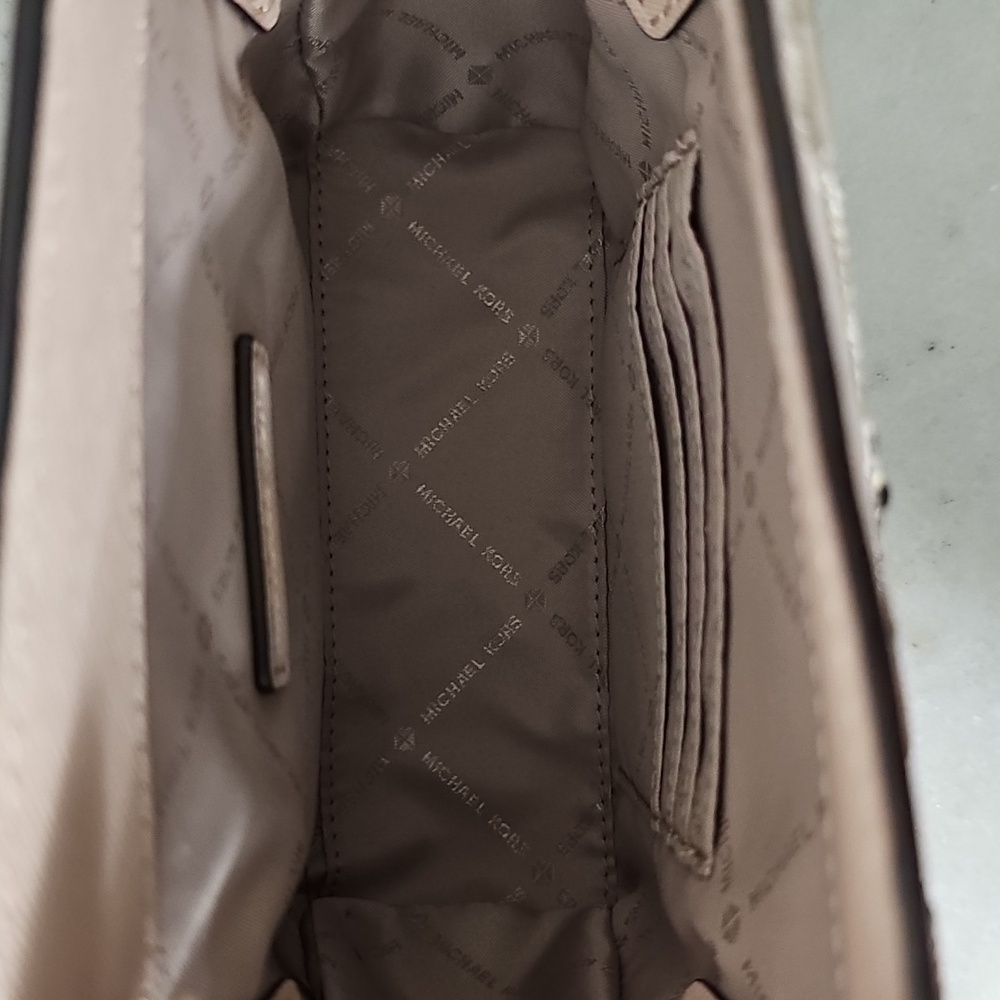 Michael Kors Sofia Stud Flower Crossbody - Picture 5 of 15